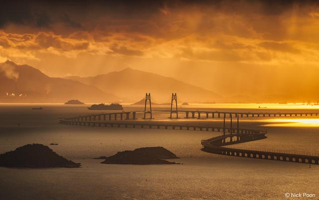 《湾区的脉搏-港珠澳大桥》Nick Poon